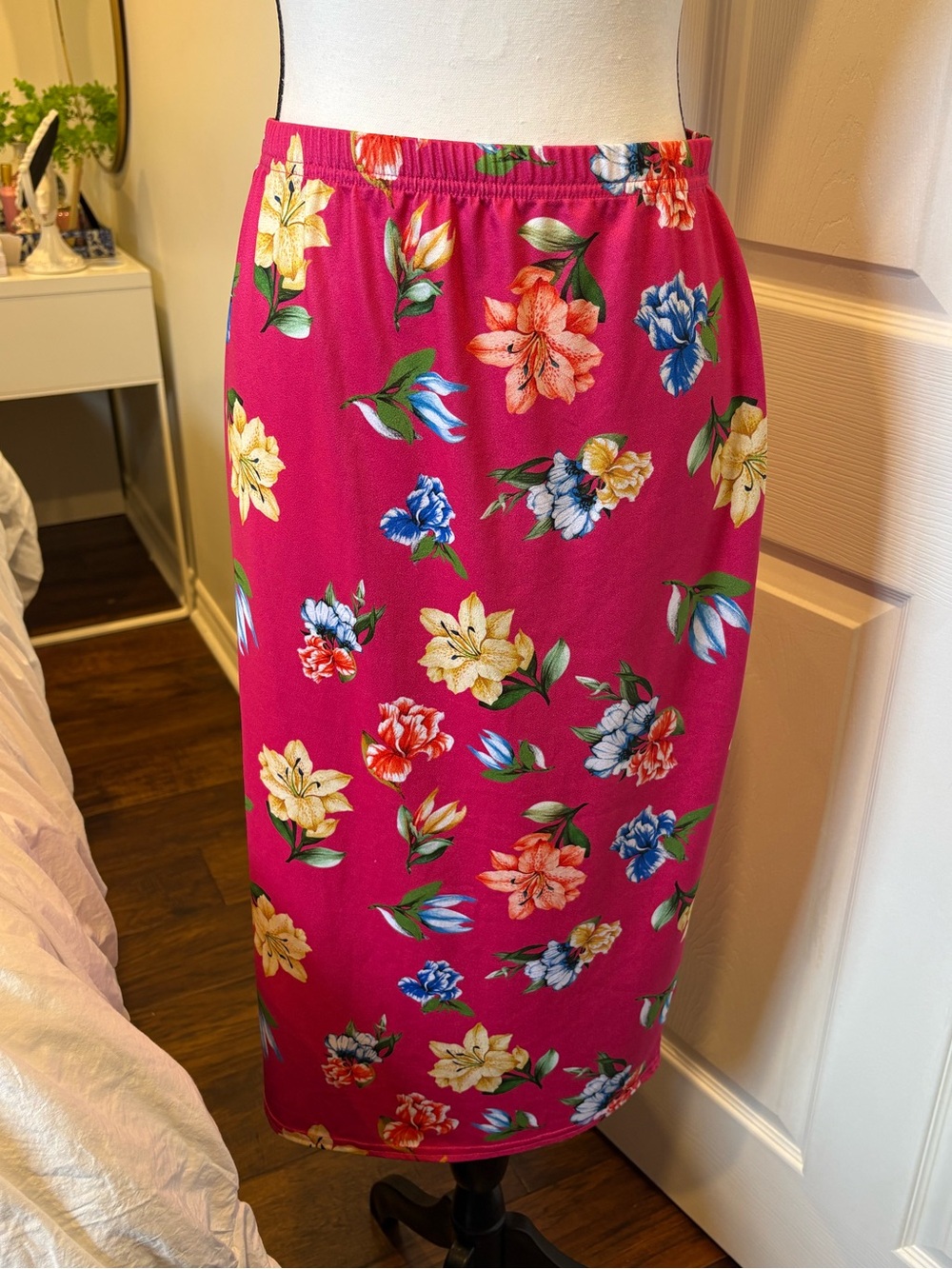 🌷PrettyLittleThing Pink Floral Midi Skirt Size 18 Barbiecore Summer 3/$30